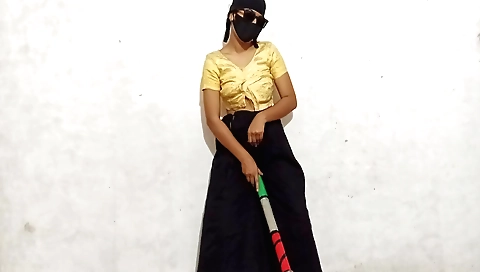 Brunette babe has an amateur sex video with a hot blowjob