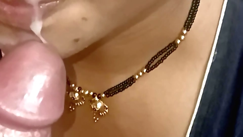 Stunning babe with a sexy ass makes her own face 001