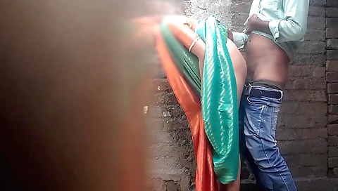 Indian Village Sexy Desi Bhabhi Hardcore Sex With Her Lover