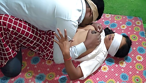 Amateur teen creampie with hairy pussy 2017 porn video