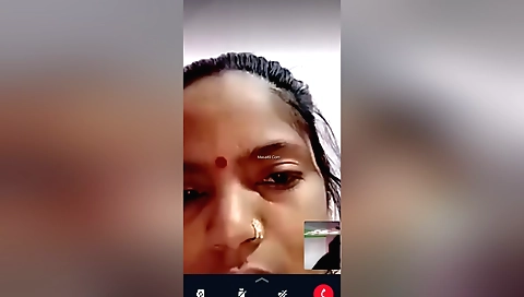 Big ass amateur chick with huge natural tits shows to me