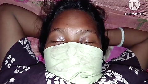 Indian girl with a perfect body shows her body in a video