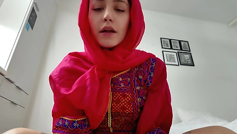 Busty indian girl with big ass takes a deepthroat hunk