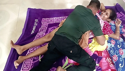 Indian girl gives a blowjob and gets her pussy fucked