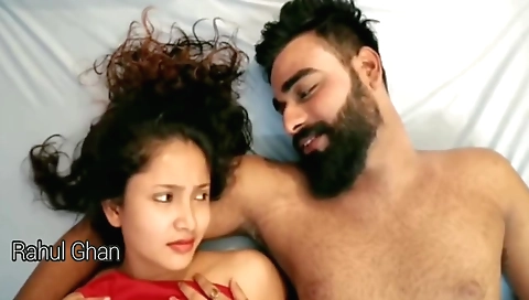 Indian babe fucked hard by her boyfriend in this video