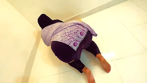 Indian chick with a big ass gets fucked in POV video