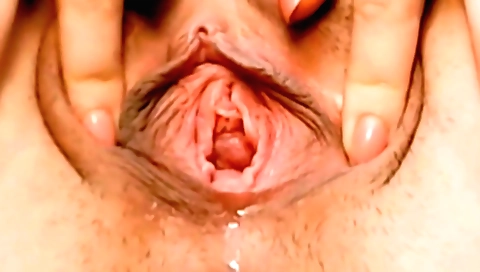 Indian chick masturbating online on web catchie video