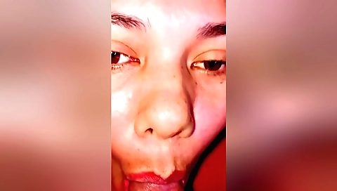 Mature woman with a nice face and a round ass in amateur clip