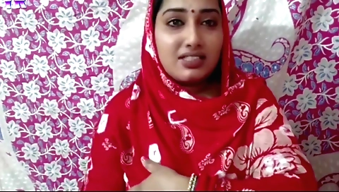 Amateur brunette is getting fucked by her lover in a hot video