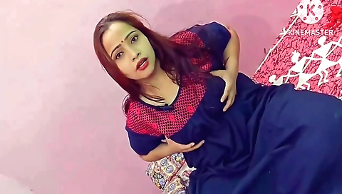 Busty brunette bhabhi is fucking in her tight pussy