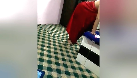 Beautiful amateur blonde spreads legs open to masturbate