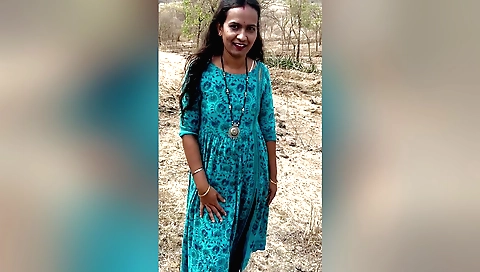 Amateur indian brunette gets her pussy fingered outdoors