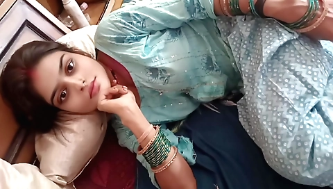 Solo female plays a lot of games in amateur solo video