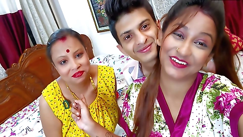 Chicks with large natural tits and huge ass do threesome