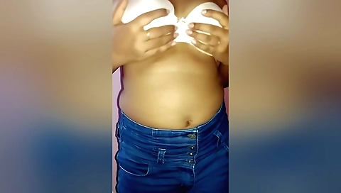 Blonde is cheating on her boyfriend with a guy on the webcam