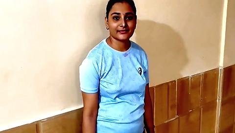 Brunette teen with a hot ass invites her friend to go to her house