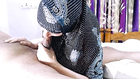 A big boobed Muslim beauty with a sexy face gets hit on the webcam