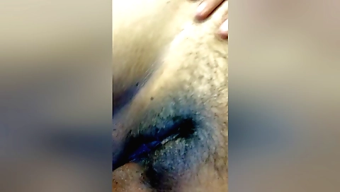 Indian girl takes a hot toy on her bed and gets hairy