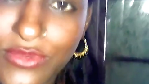 Big boobs amateur brunette gives a blowjob to her boyfriend