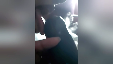 Indian hot girl showing her sexy lips at a cam video