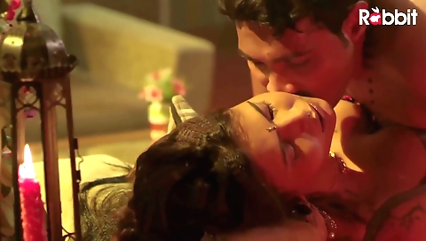 Sexy brunette with a nice ass and a pretty face shows off