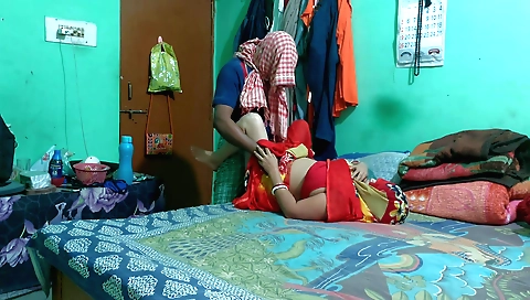 Hot amateur indian webcam video with a hot brunette