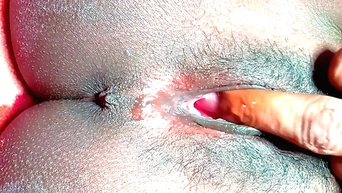 Indian hunkie gets hairy in the homemade solo video