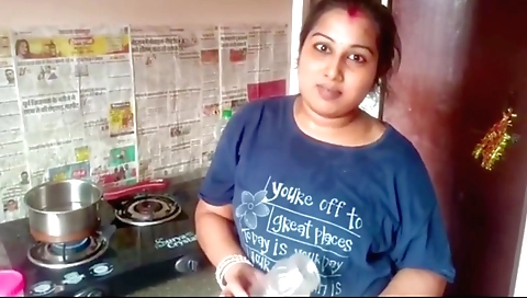 sexy brunette babe sasur ne kichen mein bahu ko chudai ki