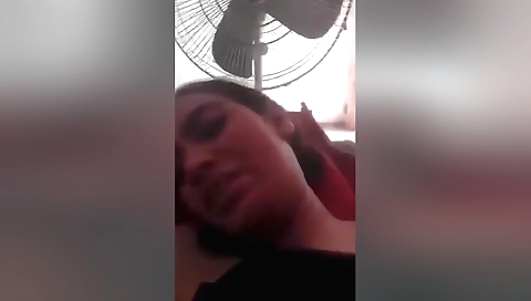 Today Exclusive-desi Shy Girl Shows Her Boobs And Pussy