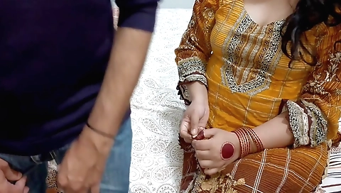 Indian brunette getting creampied in a homemade porn