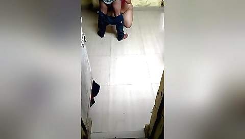 Indian brunette fucks her neighbour in a homemade video