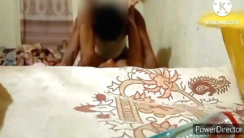 Porn video of a sexy brunette babe with a small titties 08125