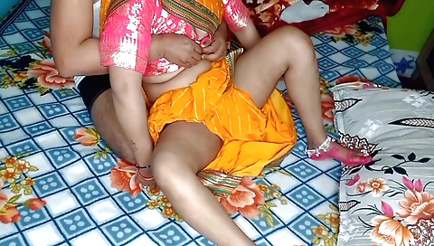 Indian wife with small tits made an amateur porn show