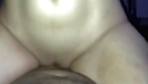 Indian lady seduces her lover and gets his dick in her pussy