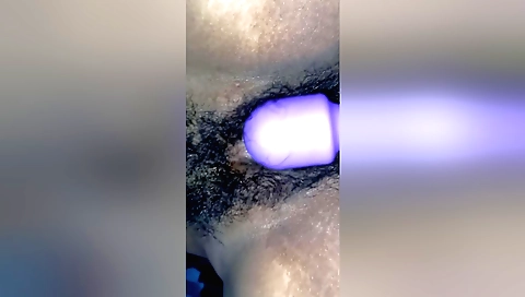 Indian babe with a sexy body enjoys playing with a sex toy