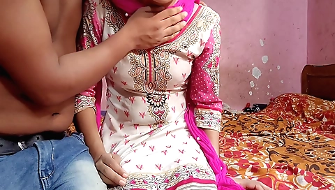 Punjabi Ladaki Ne Salwar Pahankar Apane Yaar Se Chudwai