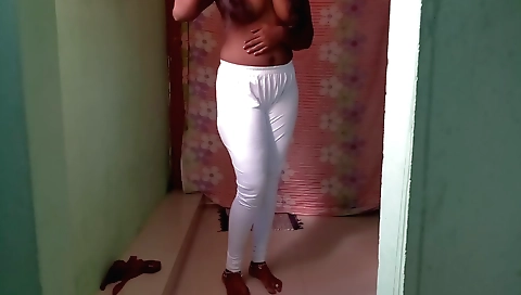 Indian chick in leggings shows her big boobs on webcam