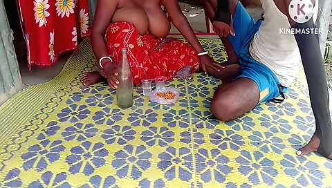 Indian babe with a big ass and tits sucks on a dick