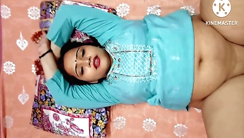 Amateur brunette playing with dildo in fetish video