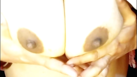 Mano Xx Hot Pakistani Girl Big Boobs Show On Video